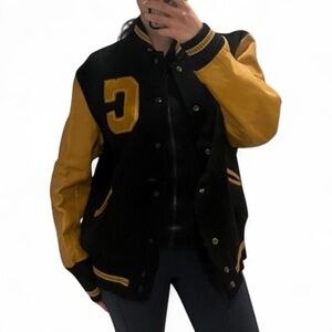 Vintage genuine leather and wool varsity jacket 💛